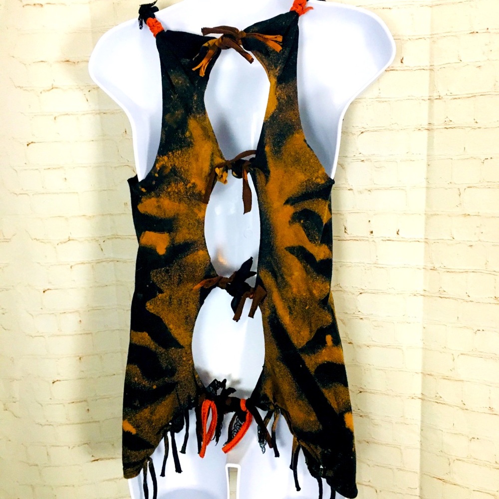 ✝️ Open Back Cross Tank💟 - Picture 3 of 16